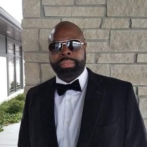 Meet your Posher, Derrick